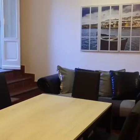 Nice Apt. Apartment *